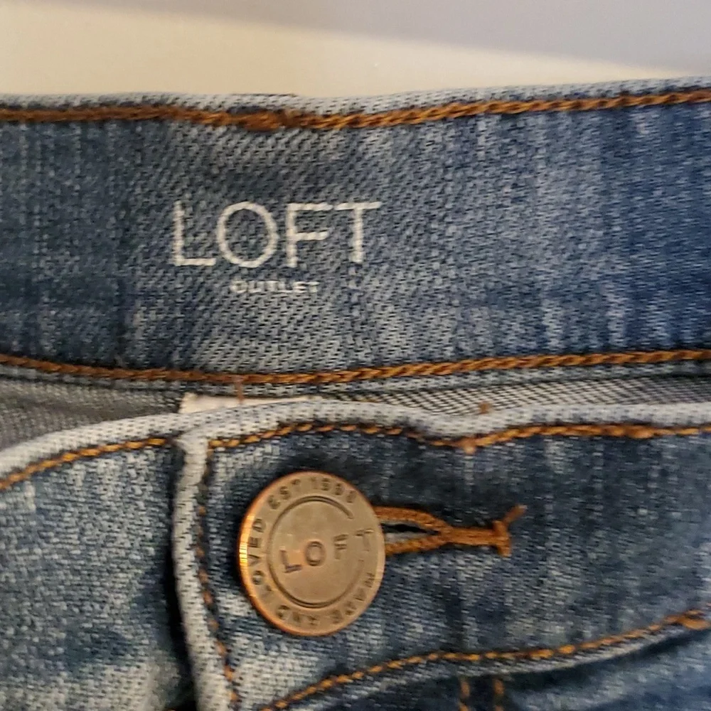 Loft Midrise Jean Shorts Size 12 - Picture 2 of 8